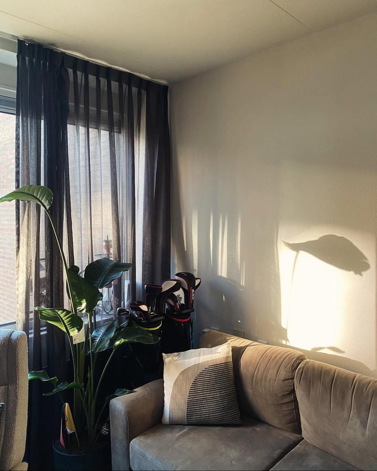 The Scheveningse Meisjes * Den Haag