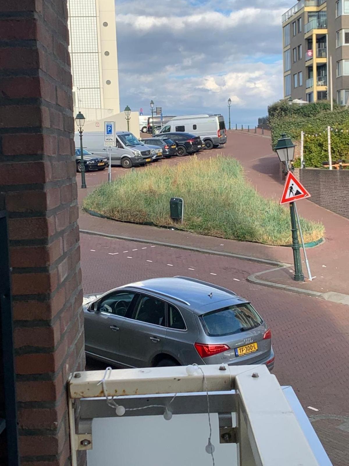 The Scheveningse Meisjes