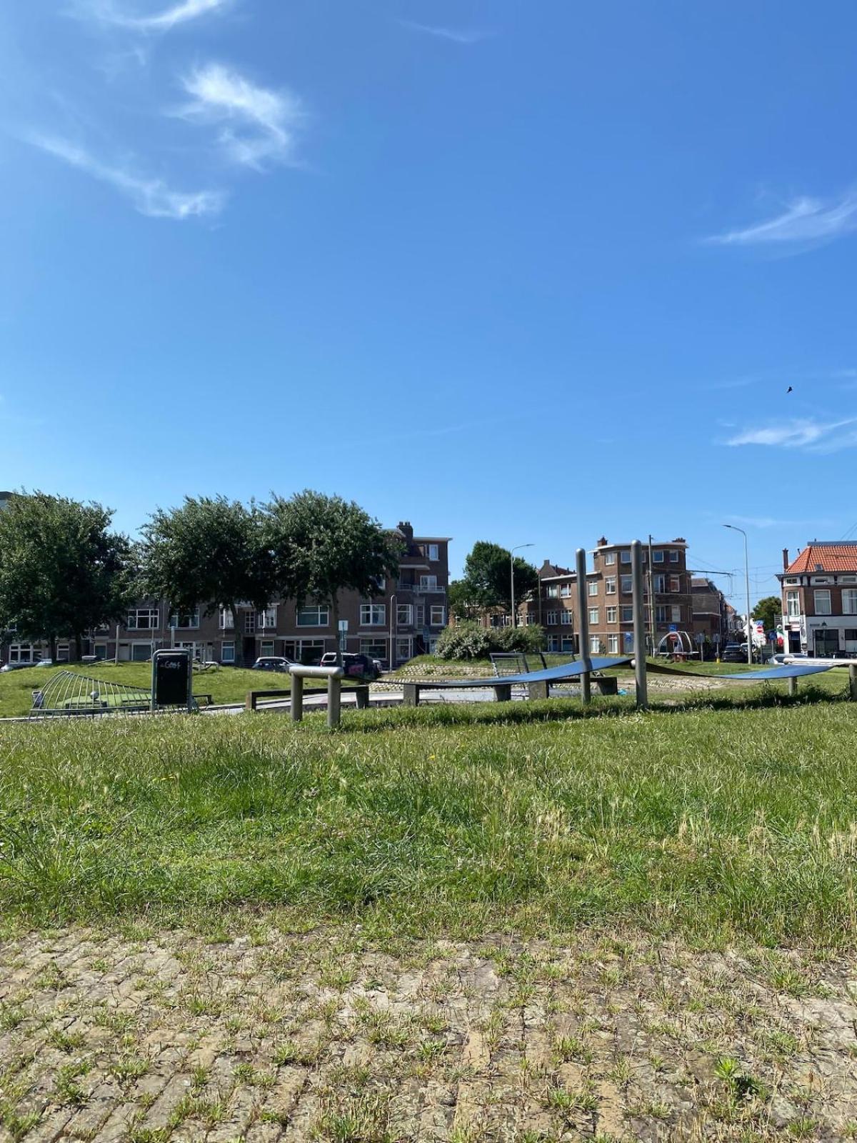 The Scheveningse Meisjes